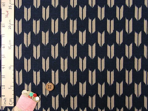 Arrow on Dark Navy (Length) 1＝0.25yard