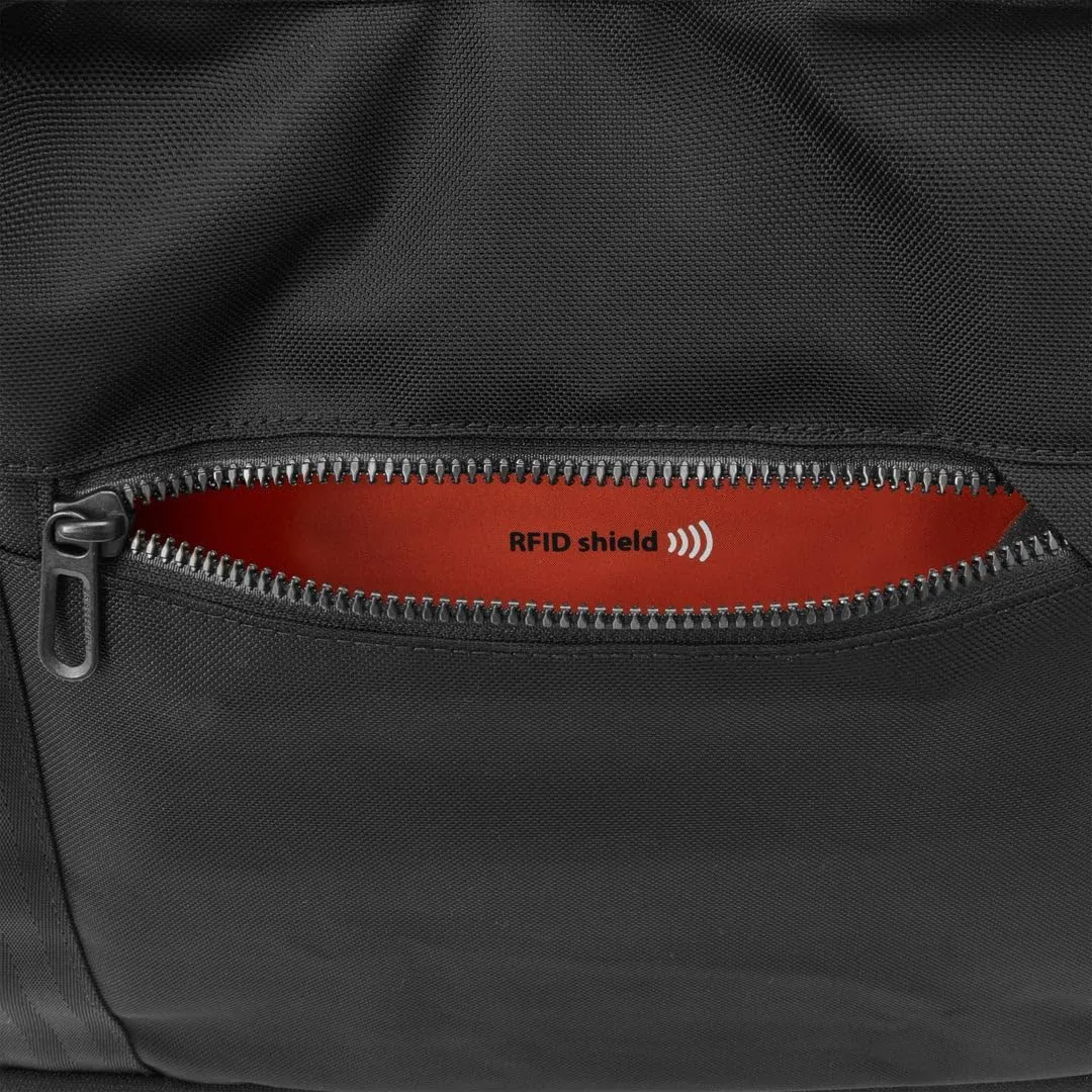 Briggs & Riley Tote Bags