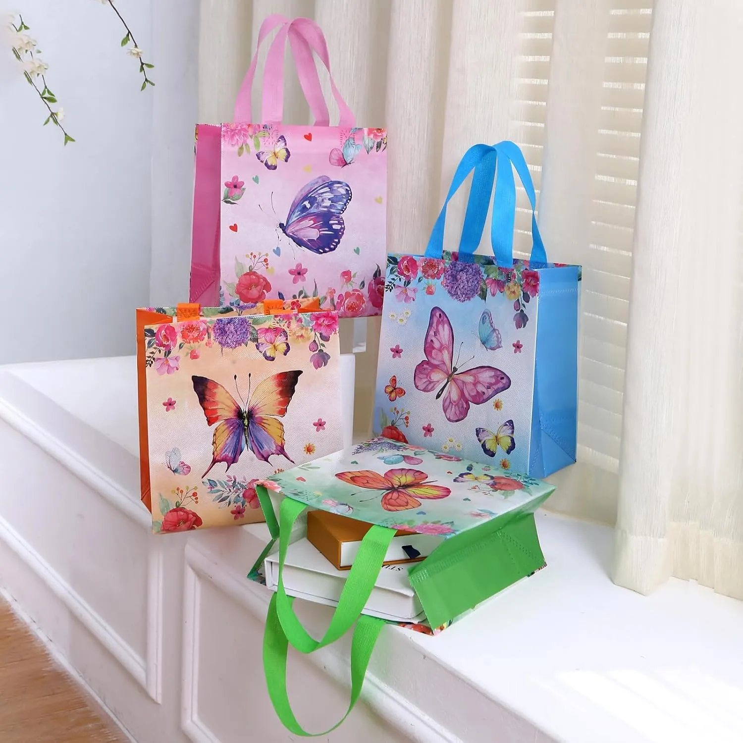 Butterfly Non-woven Gift Bags with Handle，Medium Gift Bag Reusable Shopping Tote Gift Bag 12pcs，Dragonflies Pattern Bag Suitable for Kids Birthday，Mothers Day，Baby Showers and All Multiple Uses