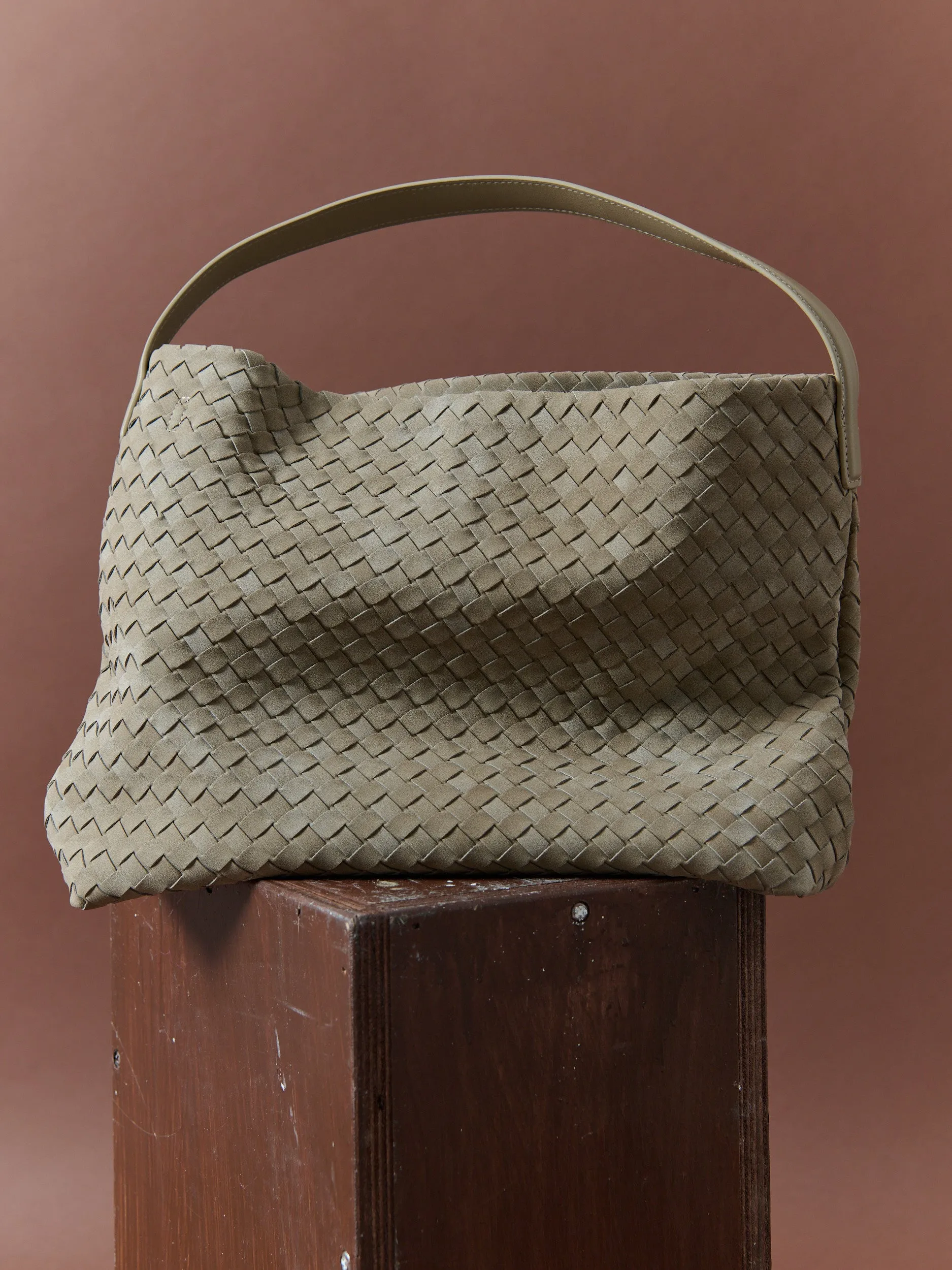 Calla Woven Handbag in Olive