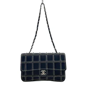 Chanel Chocolate bar Shoulder bag