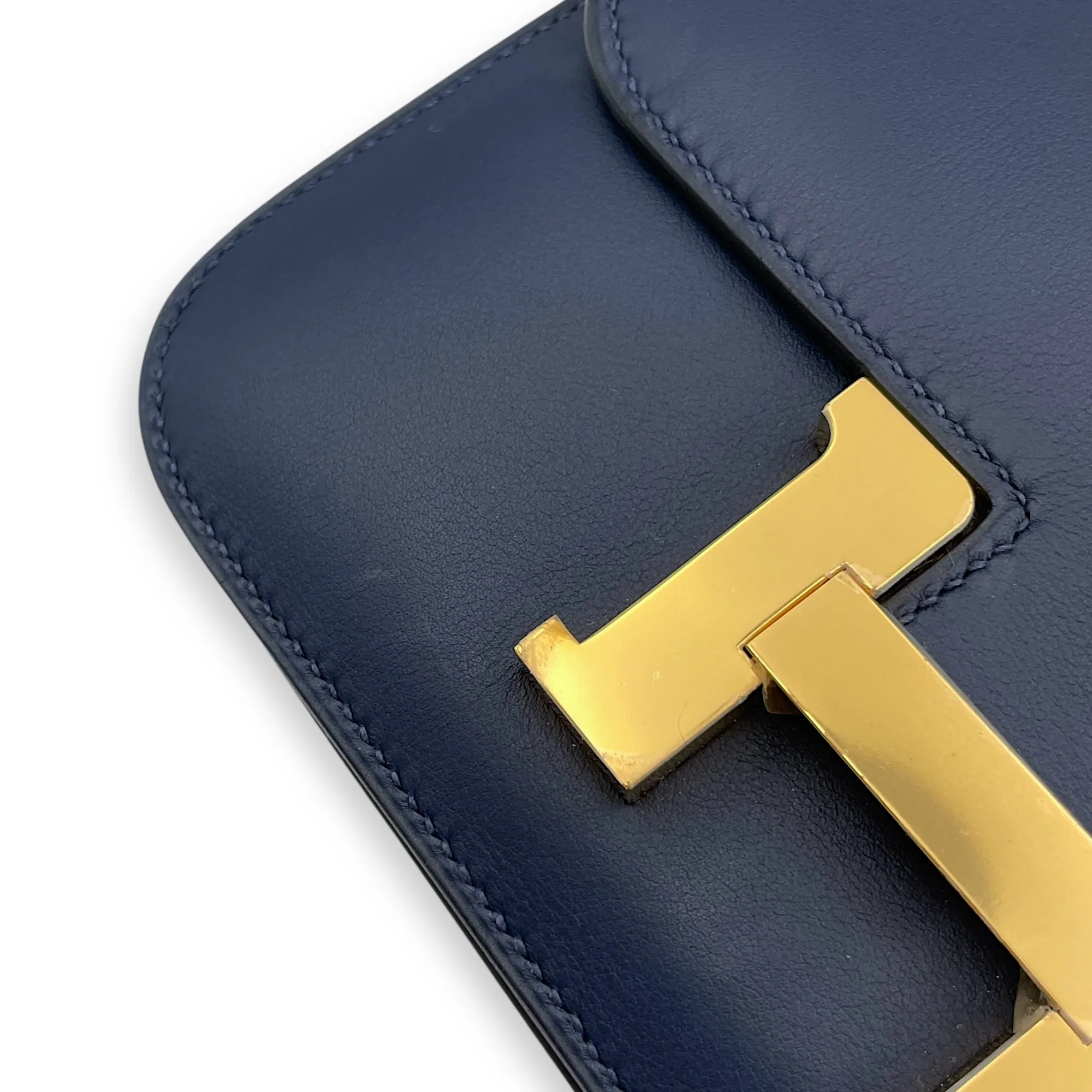 Constance 18 Bleu Navy in Swift, Gold hardware