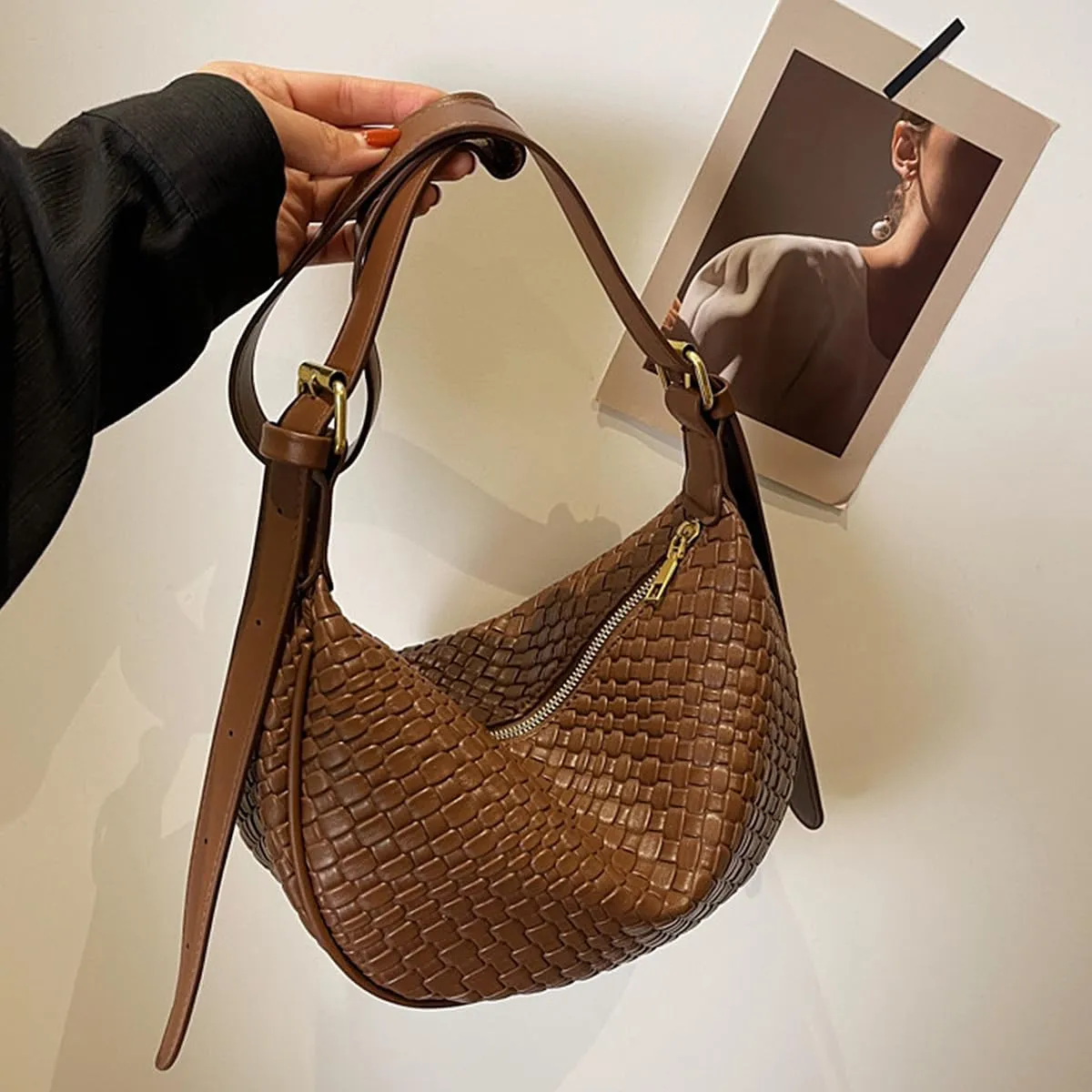 Crescent Crossbody Bags for Women Small Shoulder Bag Woven Hobo Handbag Trendy Vegan Leather Purse with Adjustable Strap