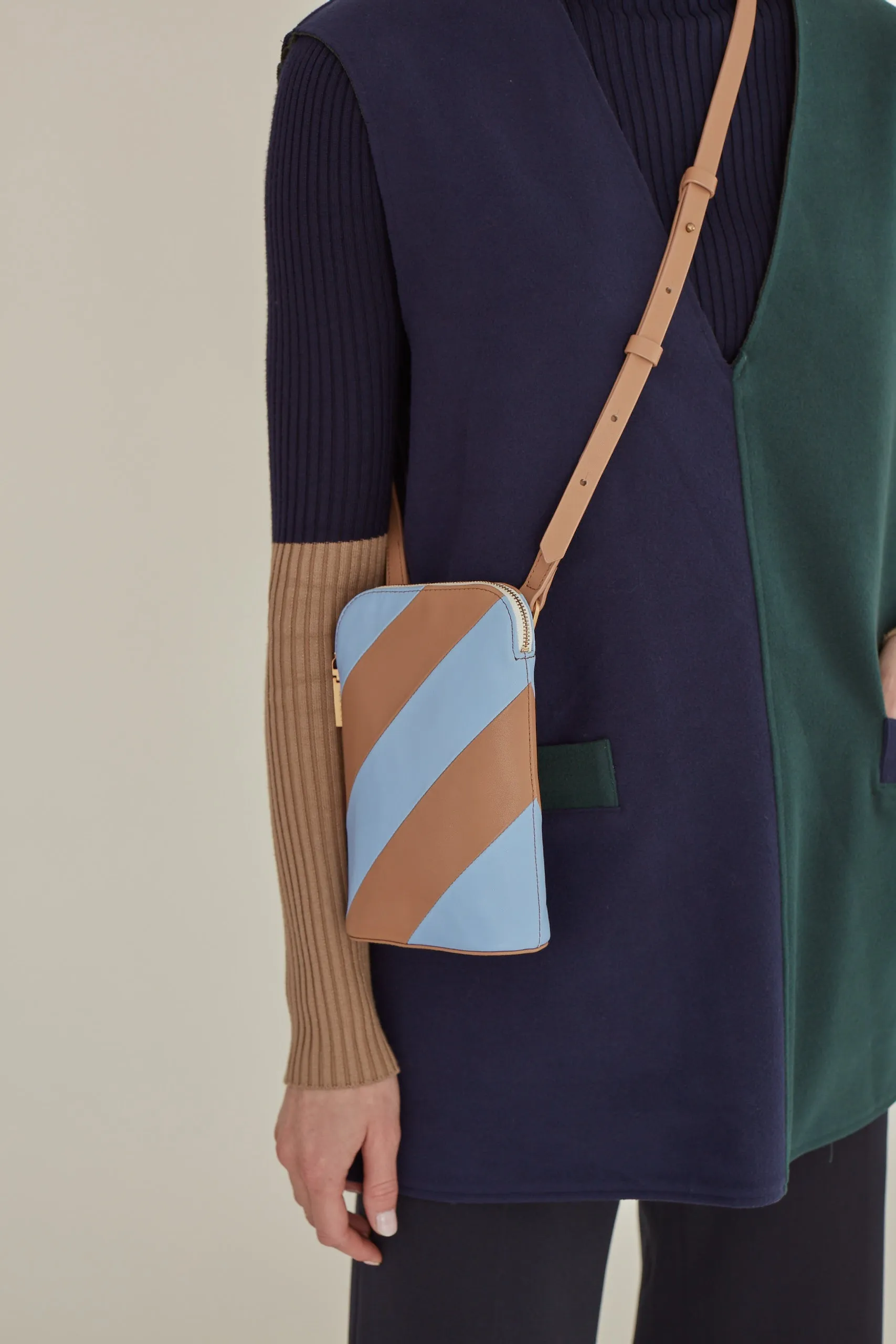 Mini Hama Shoulder Bag • Tan / Forget-Me-Not