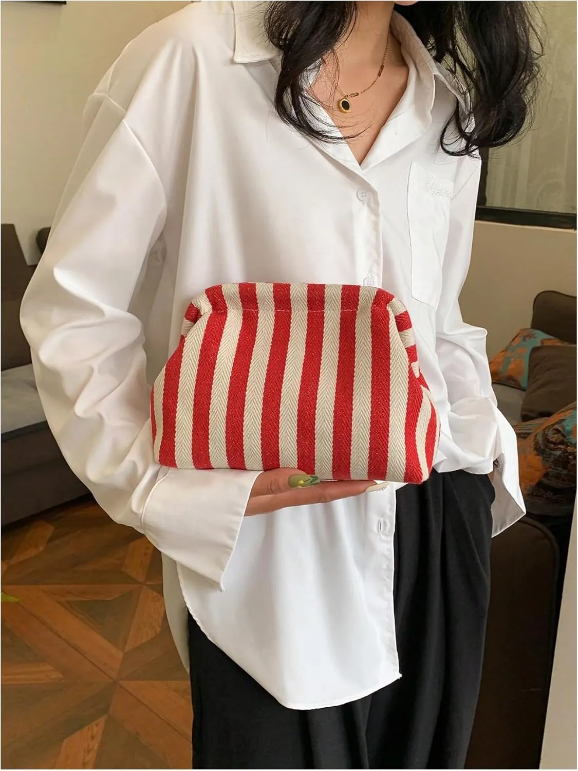 QWINEE Women's Crochet Purse Striped Woven Purse Colorblock Clutch Summer Beach Bags