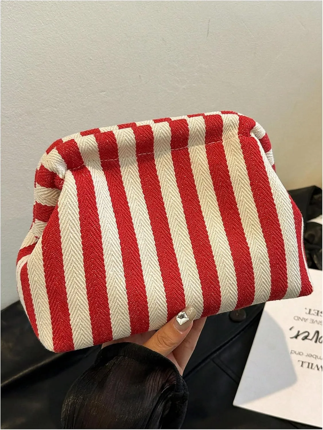 QWINEE Women's Crochet Purse Striped Woven Purse Colorblock Clutch Summer Beach Bags