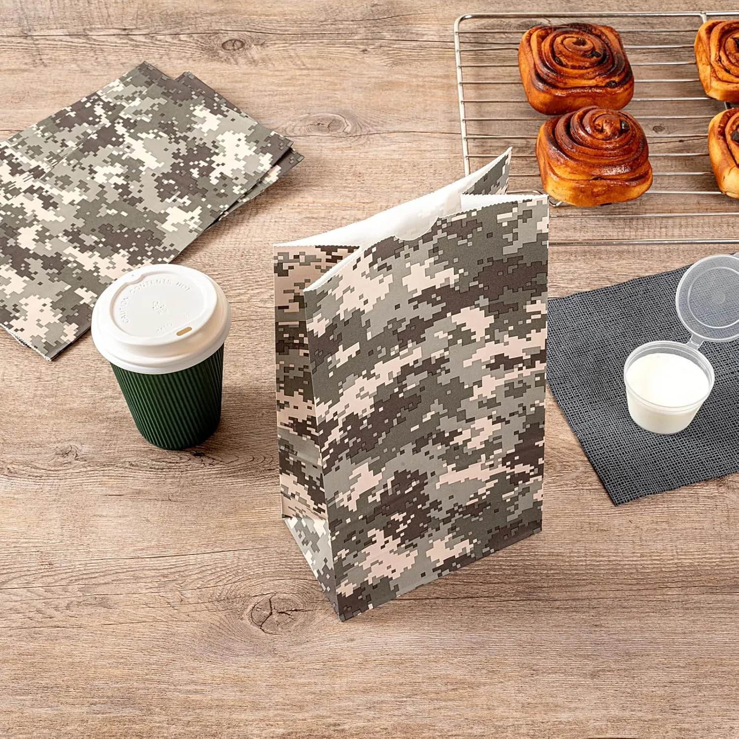 Restaurantware Bag Tek 6 LB Disposable Lunch Bags 100 Sturdy Take Out Bags - Flat Bottom Great For Restaurants Cafes And Bakeries Camouflage Paper Popcorn Bags Versatile For Grocery And More