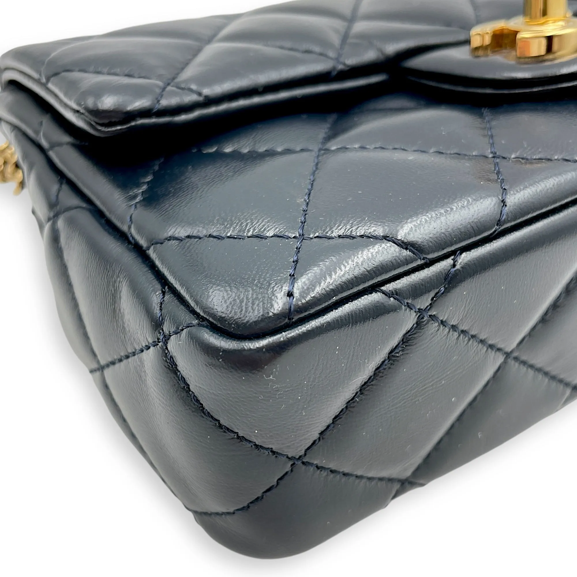 Seasonal Top Handle with double link Chain 20x13x5.5cm Navy Blue Top Handle Bag in Shiny lambskin, Gold hardware