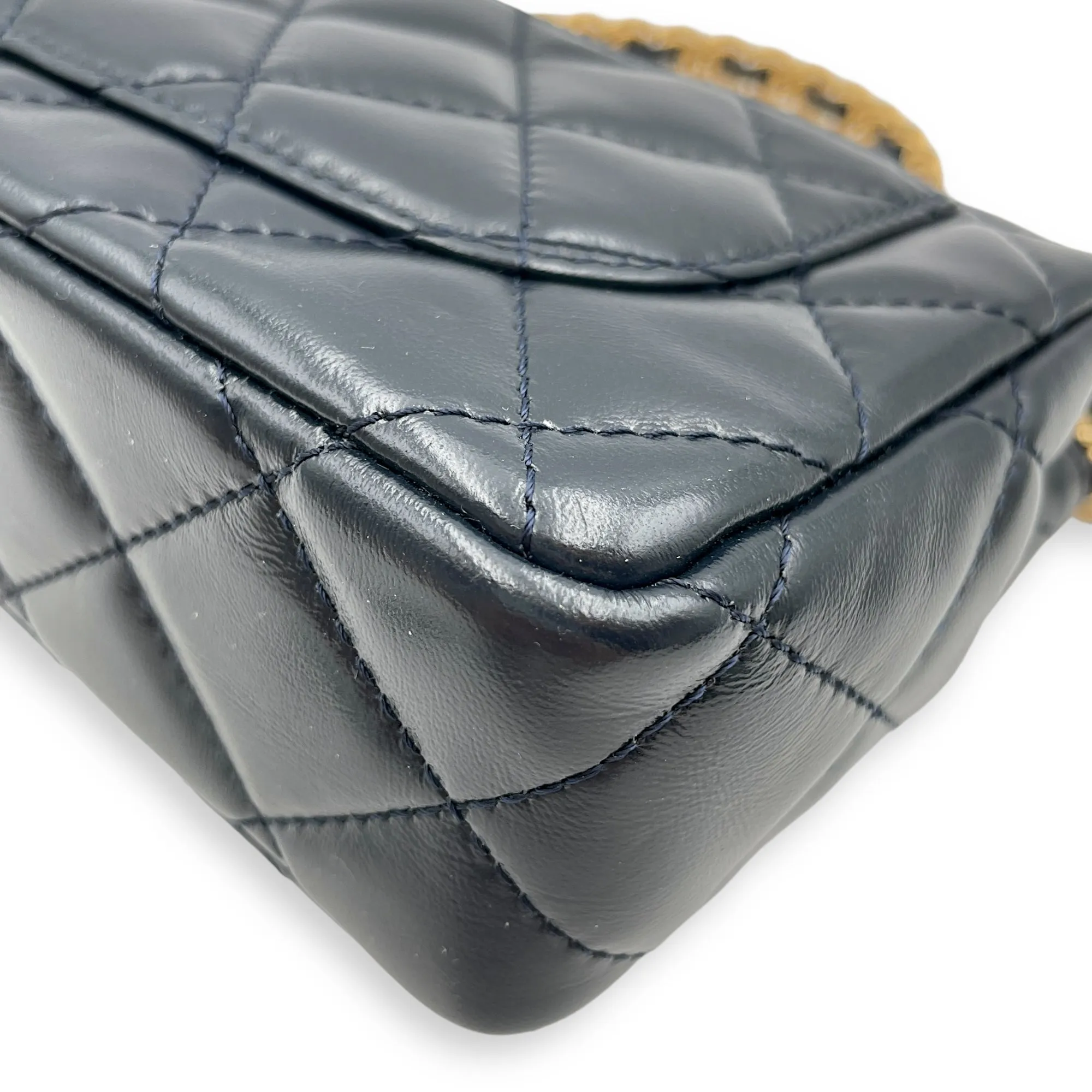 Seasonal Top Handle with double link Chain 20x13x5.5cm Navy Blue Top Handle Bag in Shiny lambskin, Gold hardware
