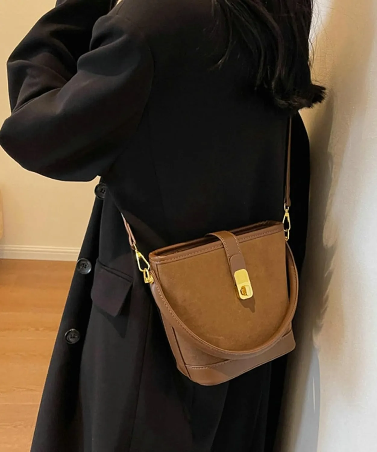 Suede Buckle Bags for Women 2025 Vintage Small Bucket Bag Fashion Versatile Shoulder Bag Suede Crossbody Purse