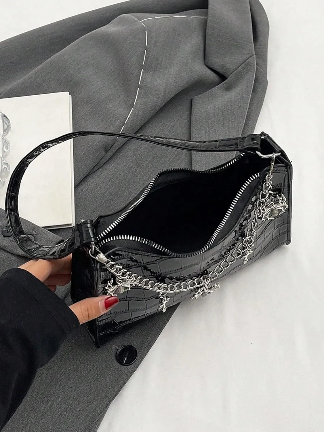 SweatyRocks Women's Crocodile Pattern Top Handle Shoulder Bag PU Leather Medium Clutch Purse with Chain