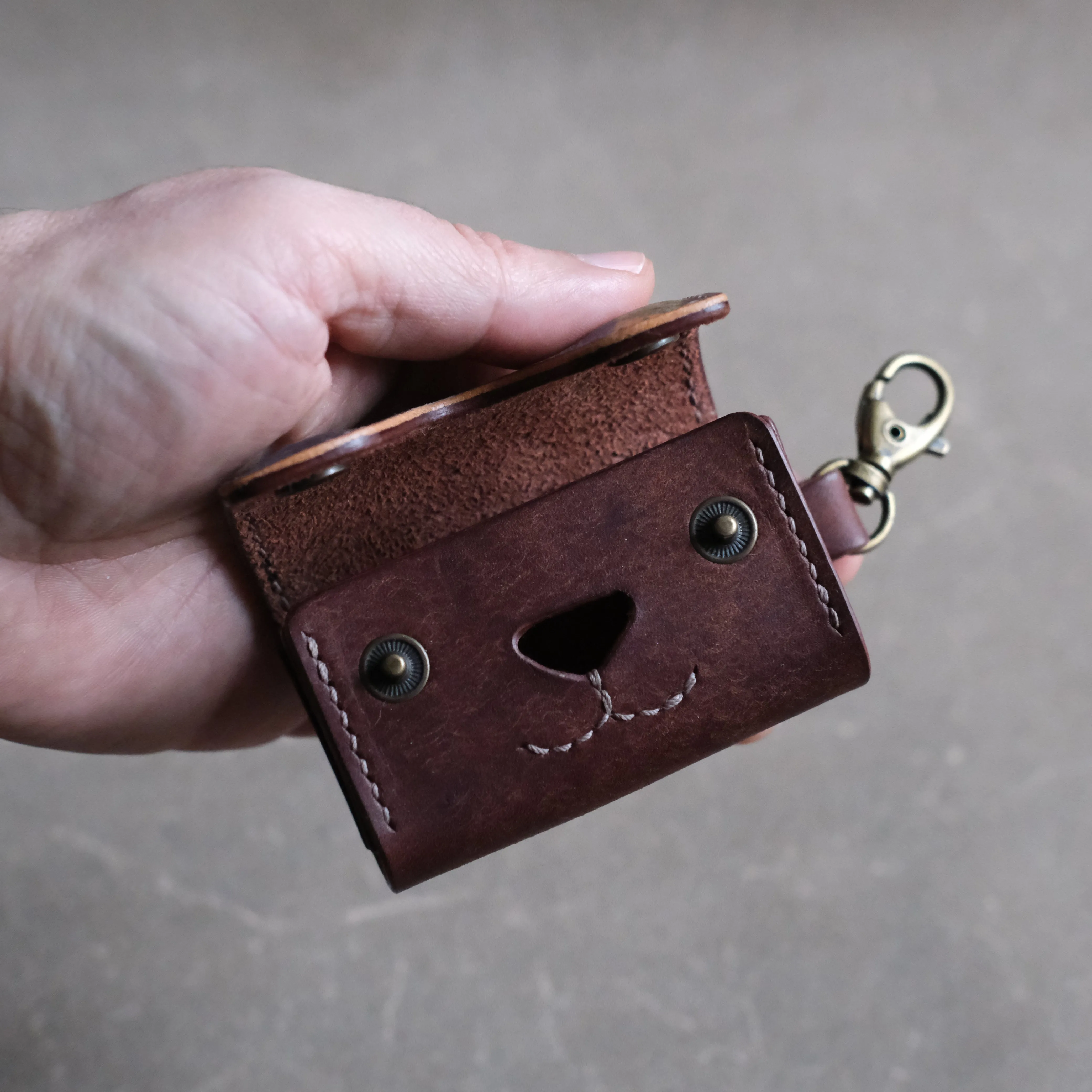 THE DOG WASTE BAGS HOLDER - DS LEATHERGOODS