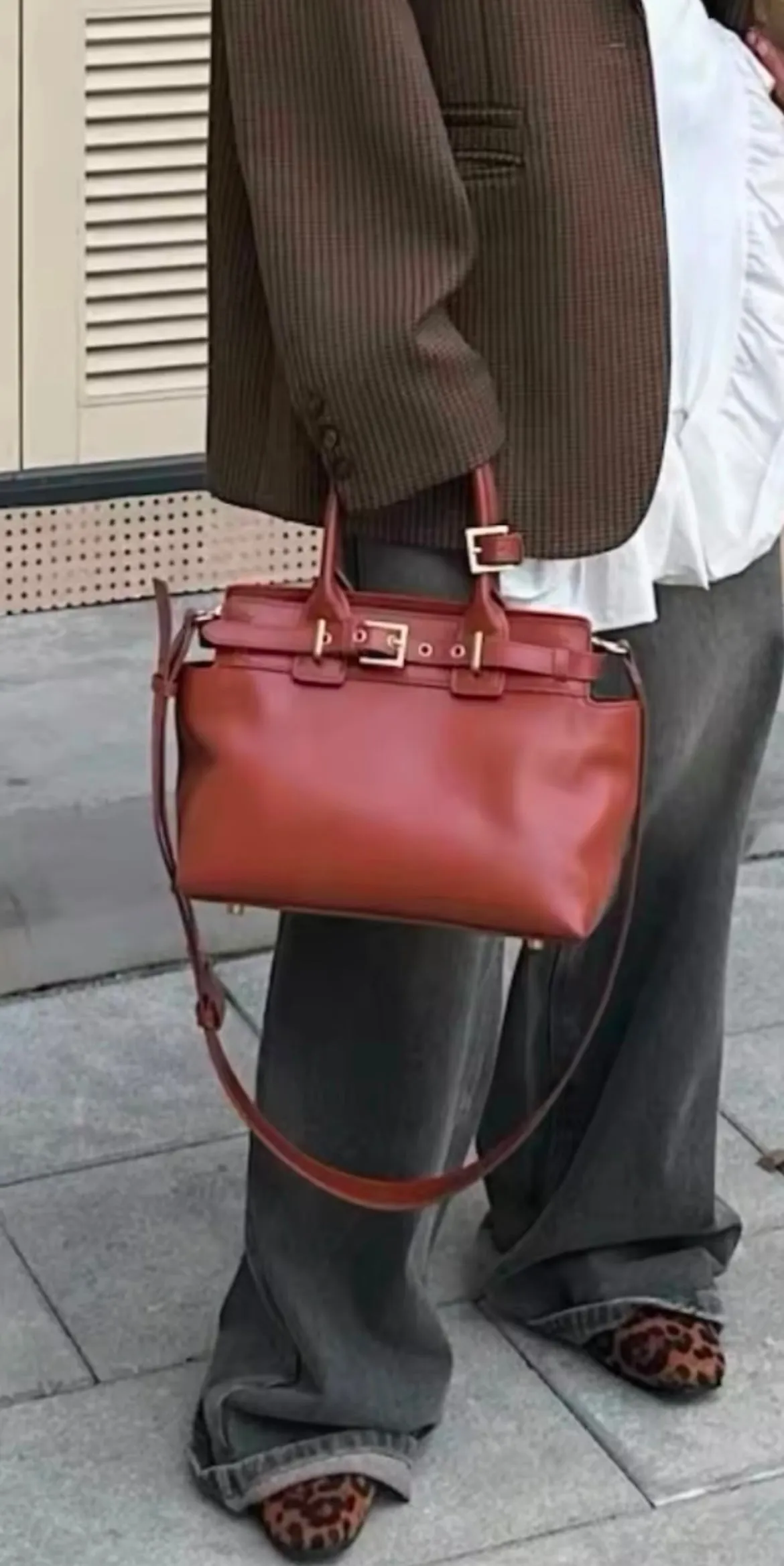 Vintage Charm: Handmade Women's Retro Suede Bag