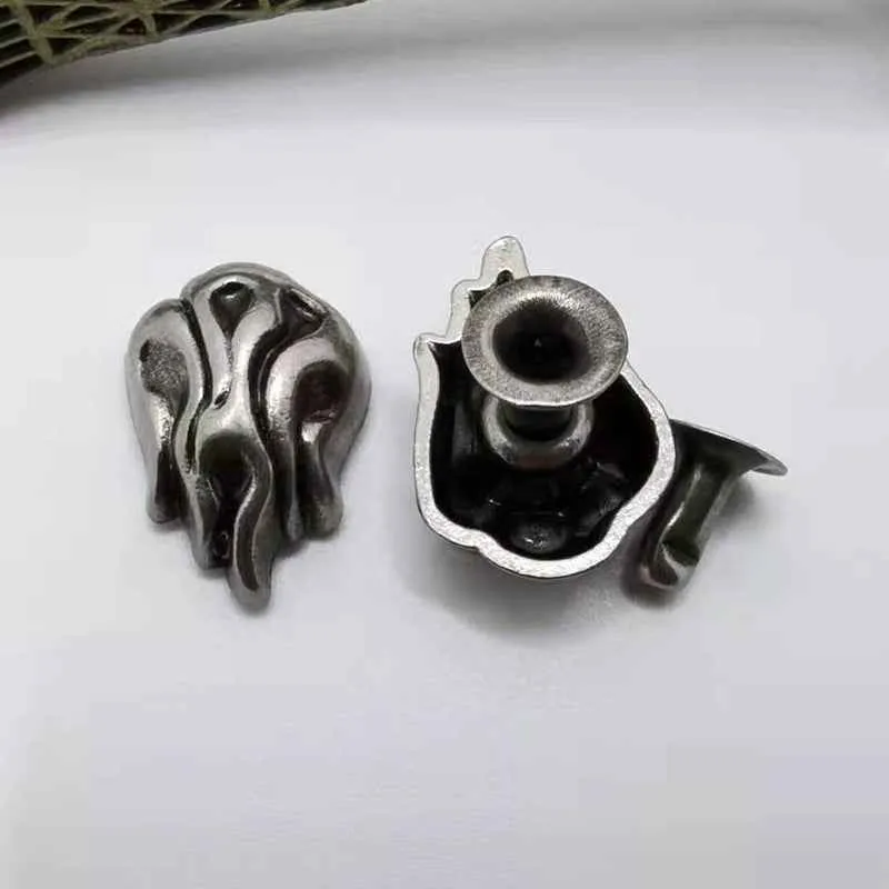 Vintage Metal Flame Studs Punk Rock Rivets for Leather Crafts 20pcs
